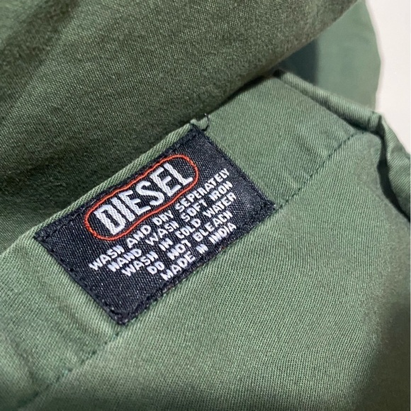 🎈DIESEL vintage army  green button down long sleeves shirt. - Picture 5 of 5